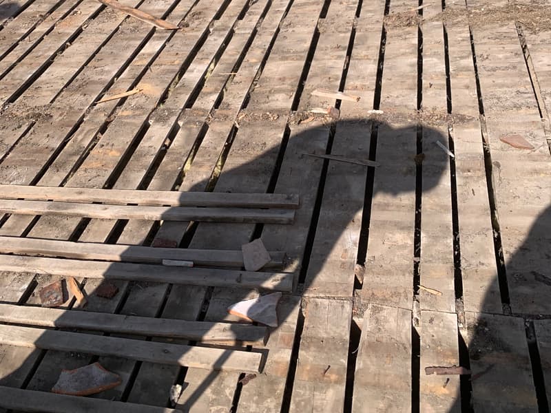 Voligeage ancien entièrement mis à nu lors de la réfection complète d'une toiture près de Sarlat
